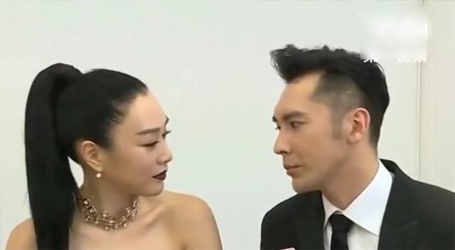 《爱情公寓1》胡一菲和宛瑜进行蛋炒饭比赛时主要是什么样子的呢？